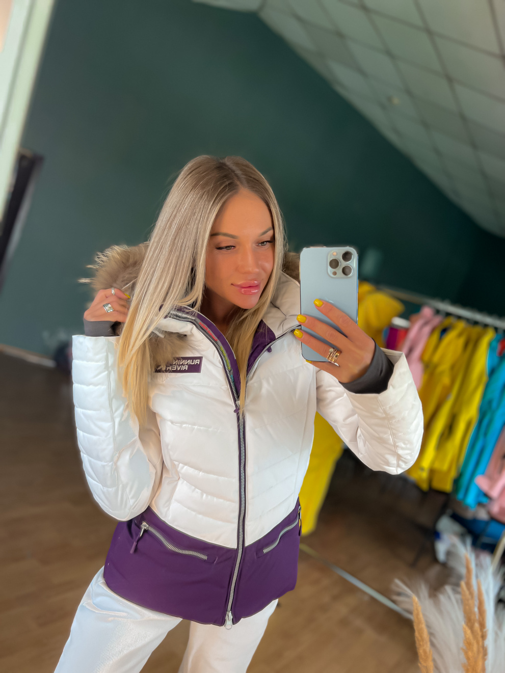 Куртка горнолыжная женская белая/фиолетовая